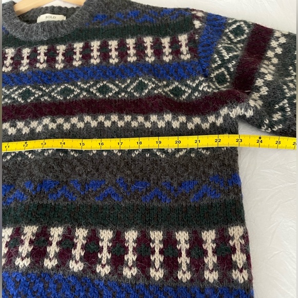 Patterned Sweater - Picture 9 of 10